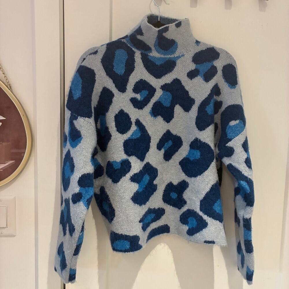 Zara Blue Mock Neck Animal Print Sweater Sz Small - Picture 2 of 9